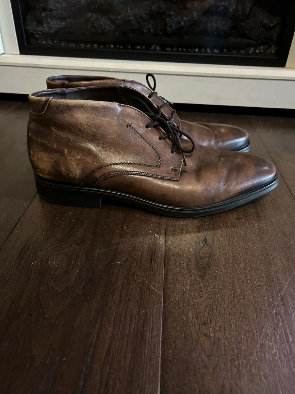 ECCO Melbourne Men's Brown Leather Chukka Dress Boots